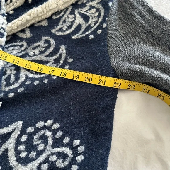 Anthropologie sleeping in snow cardigan, size large - Picture 9 of 17